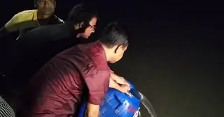 বরগুনায় ১ কোটি টাকার ২৩ লাখ অবৈধ বাগদা রেণু পোনা জব্দ